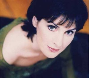 Enya恩雅【1988-2020】所有音乐歌曲专辑合集【高品质MP3+无损FLAC格式-6.57GB】百度网盘下载-28音盘地带